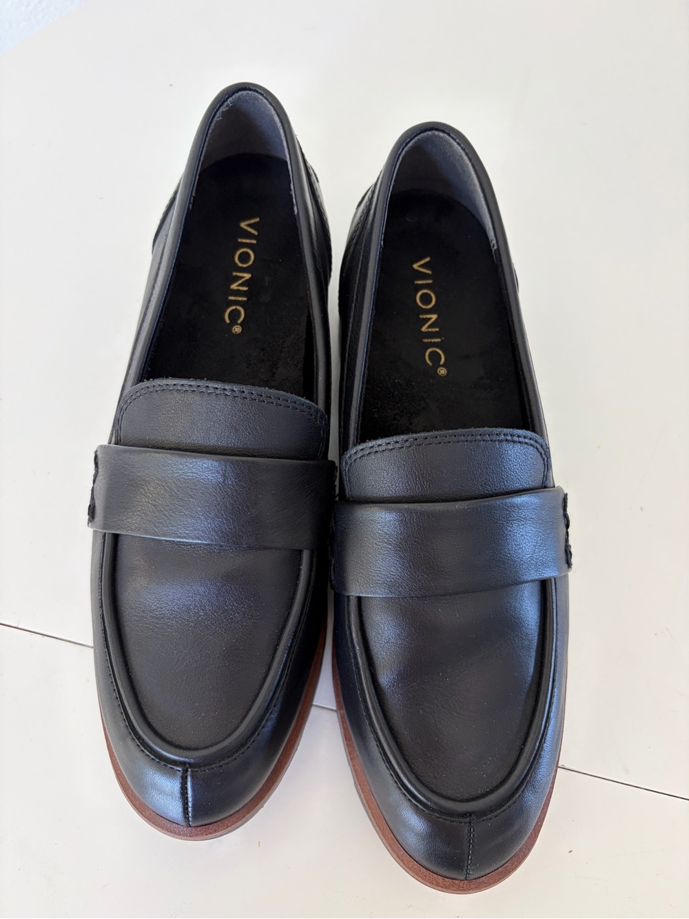 Vionic Cleo Loafer Black Tumble Leather Lug Sole Slip-On Shoes Size 6.5